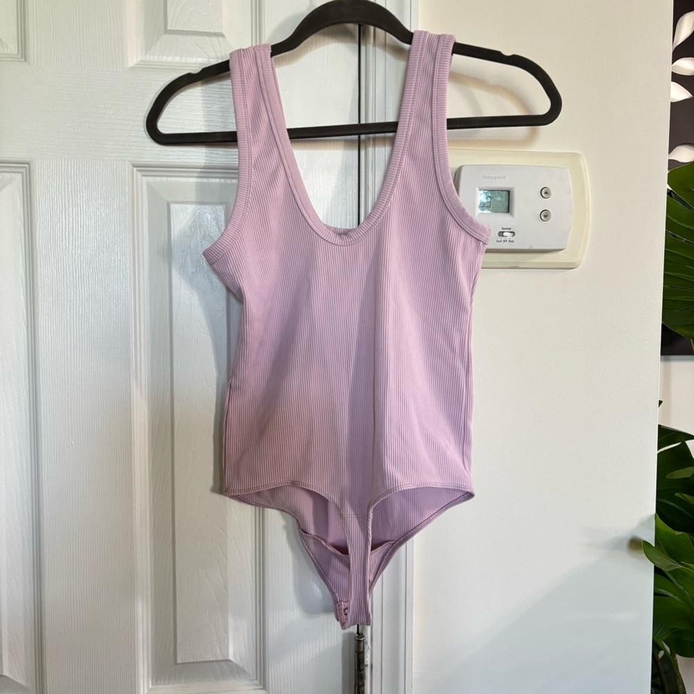A&F Ribbed Bodysuit - Picture 2 of 3